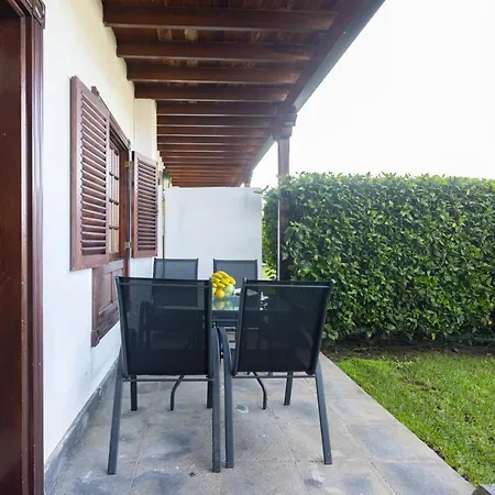 With Private Garden Apartment *