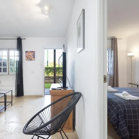Apartment With Private Garden