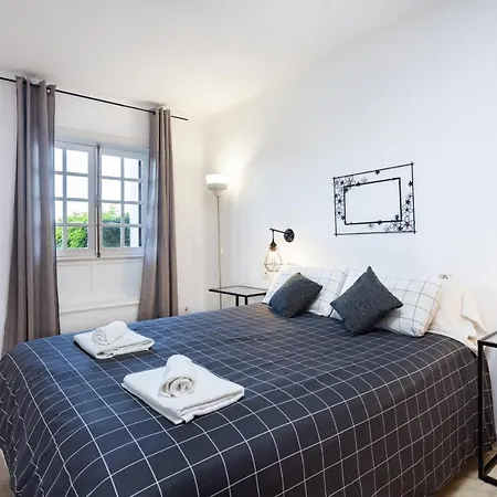 Apartment With Private Garden